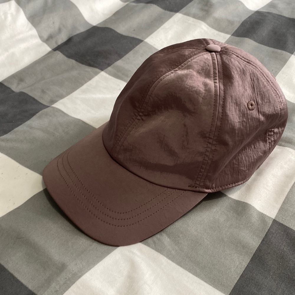 Mauve lululemon hat